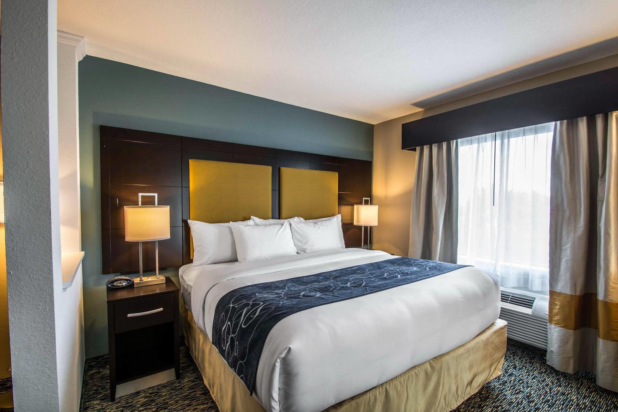Hotel Comfort Lauderdale Airport South & Cruise Port Dania Beach